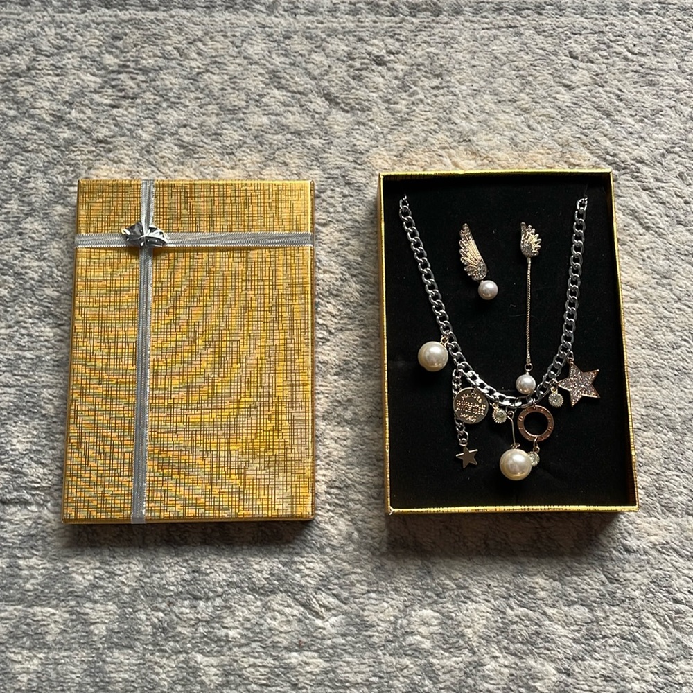 Jewelry set
